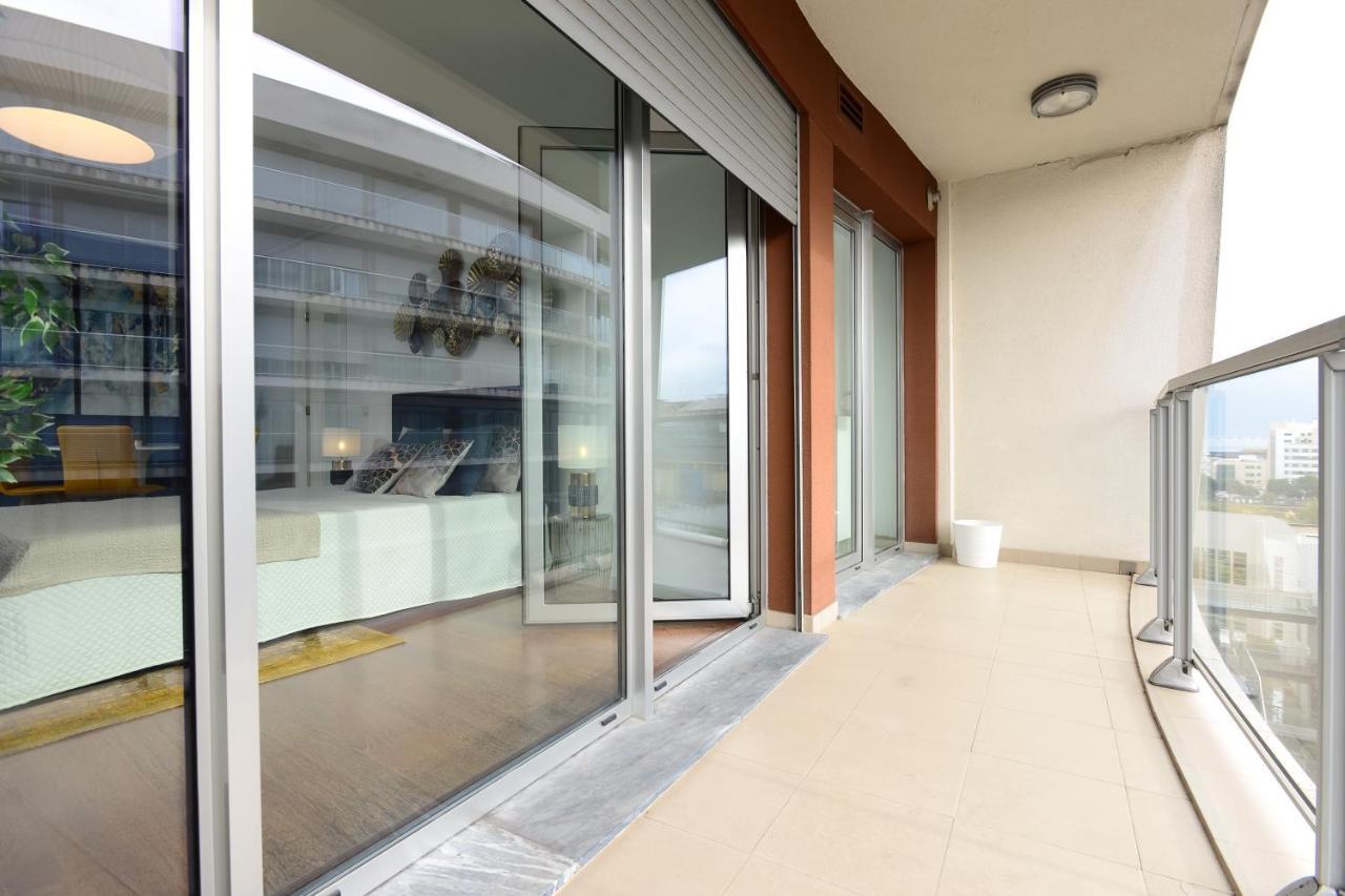 New Loft With Swimming Pool At Parque Das Nacoes! Лиссабон Экстерьер фото