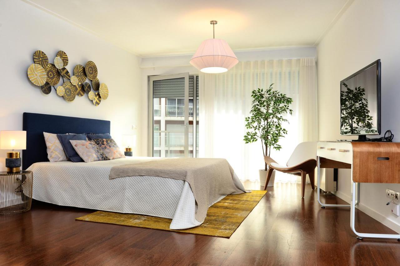 New Loft With Swimming Pool At Parque Das Nacoes! Лиссабон Экстерьер фото
