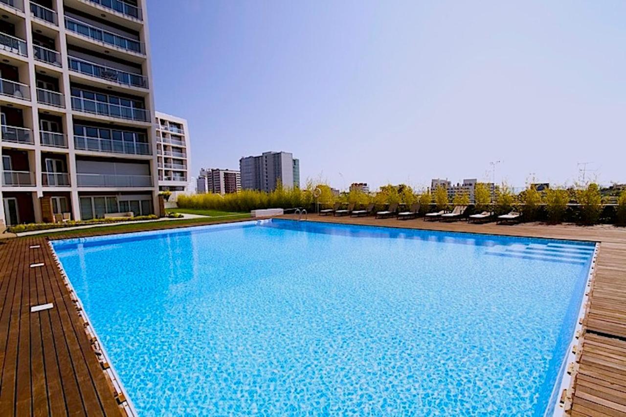 New Loft With Swimming Pool At Parque Das Nacoes! Лиссабон Экстерьер фото